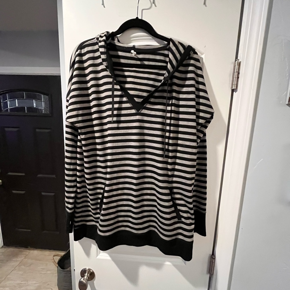 Striped Black and White Women's Sweater